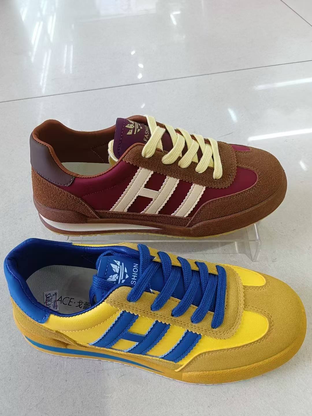 Sneakers for 10 year old children